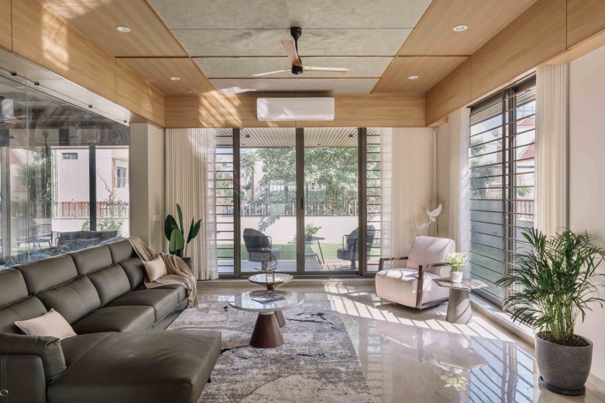 Modern Bungalow House Blends Luxury With Nature | Prashant Parmar ...
