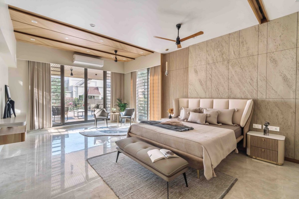 Modern Bungalow House Blends Luxury With Nature | Prashant Parmar ...
