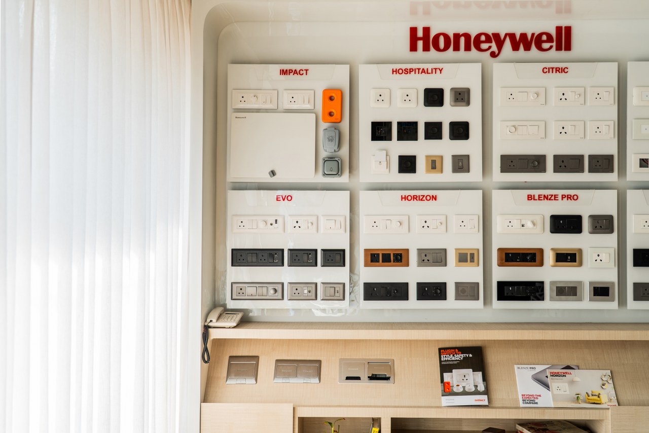 This Display Centre Blends Technology with Refined Aesthetics | Studio ...