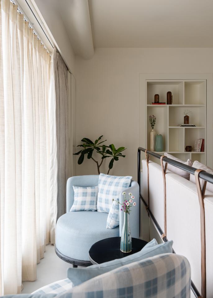 eclectic minimalist interior design