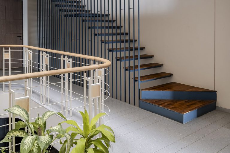 Minimal Home Interior Design That Honors Heritage in a 15' Wide Plot ...