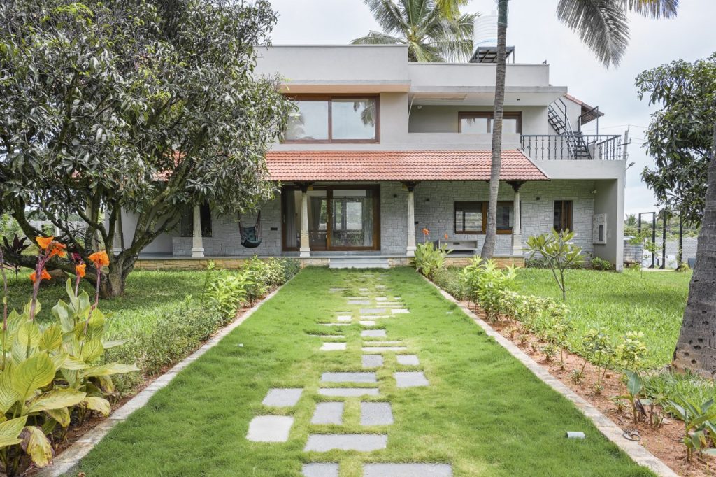 modern farm house