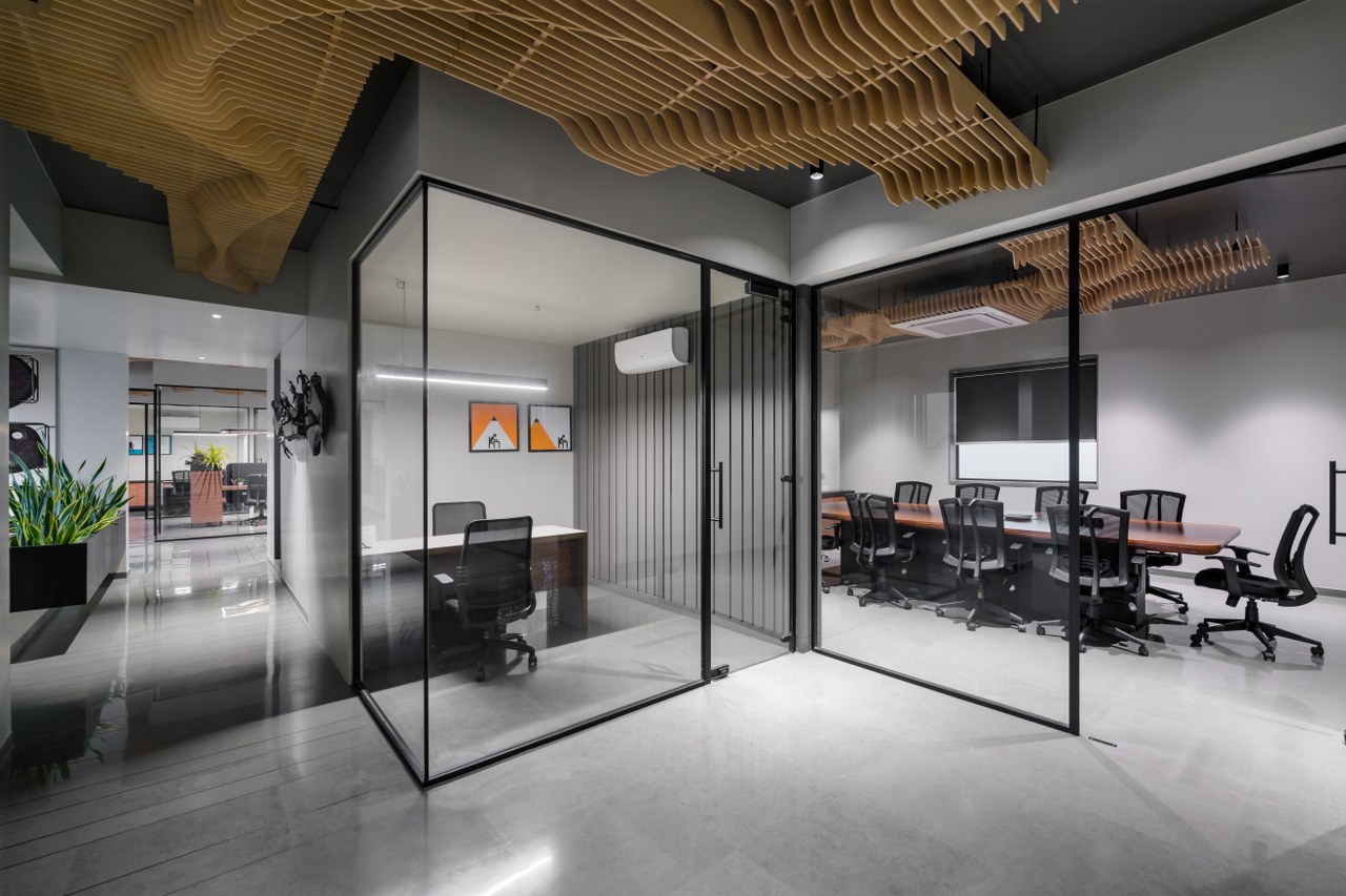 The Two-Story Structure of CERACOAT Exemplifies Modern Office Design in ...