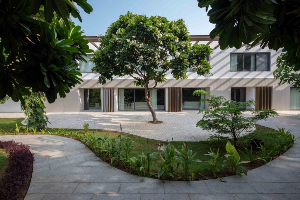 Chattarpur Farmhouse