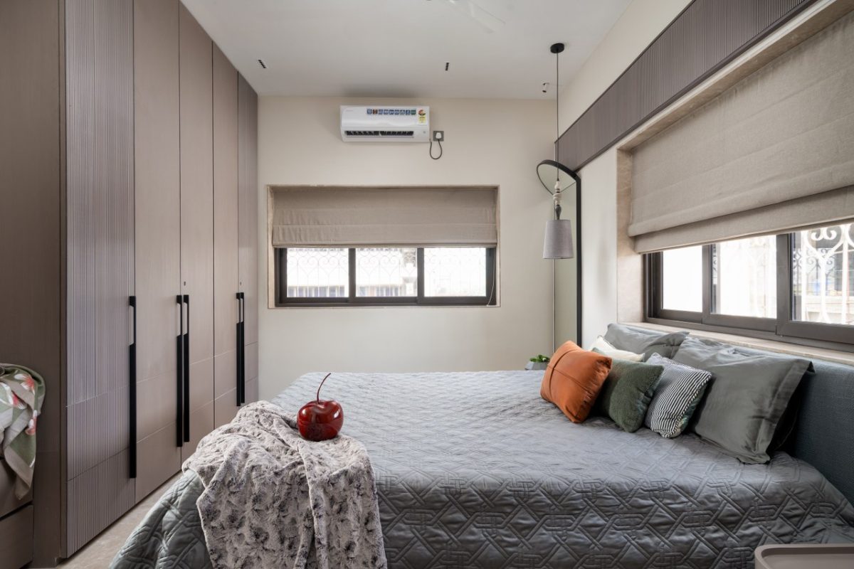 Picture of This Modern Minimalist House Interior Redefines How People Experience ...