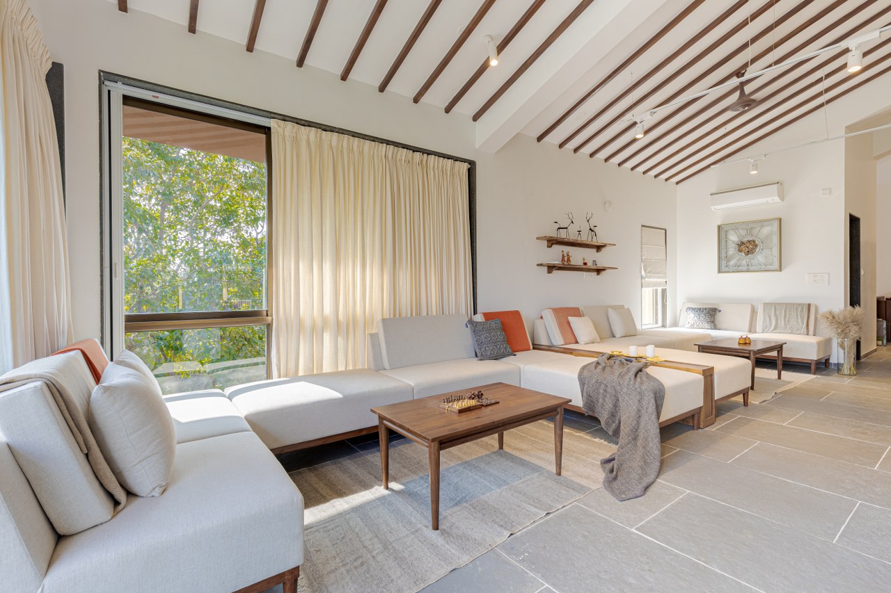 This Cozy Retreat Seamlessly Blends Nature and Architecture | Volume Design
