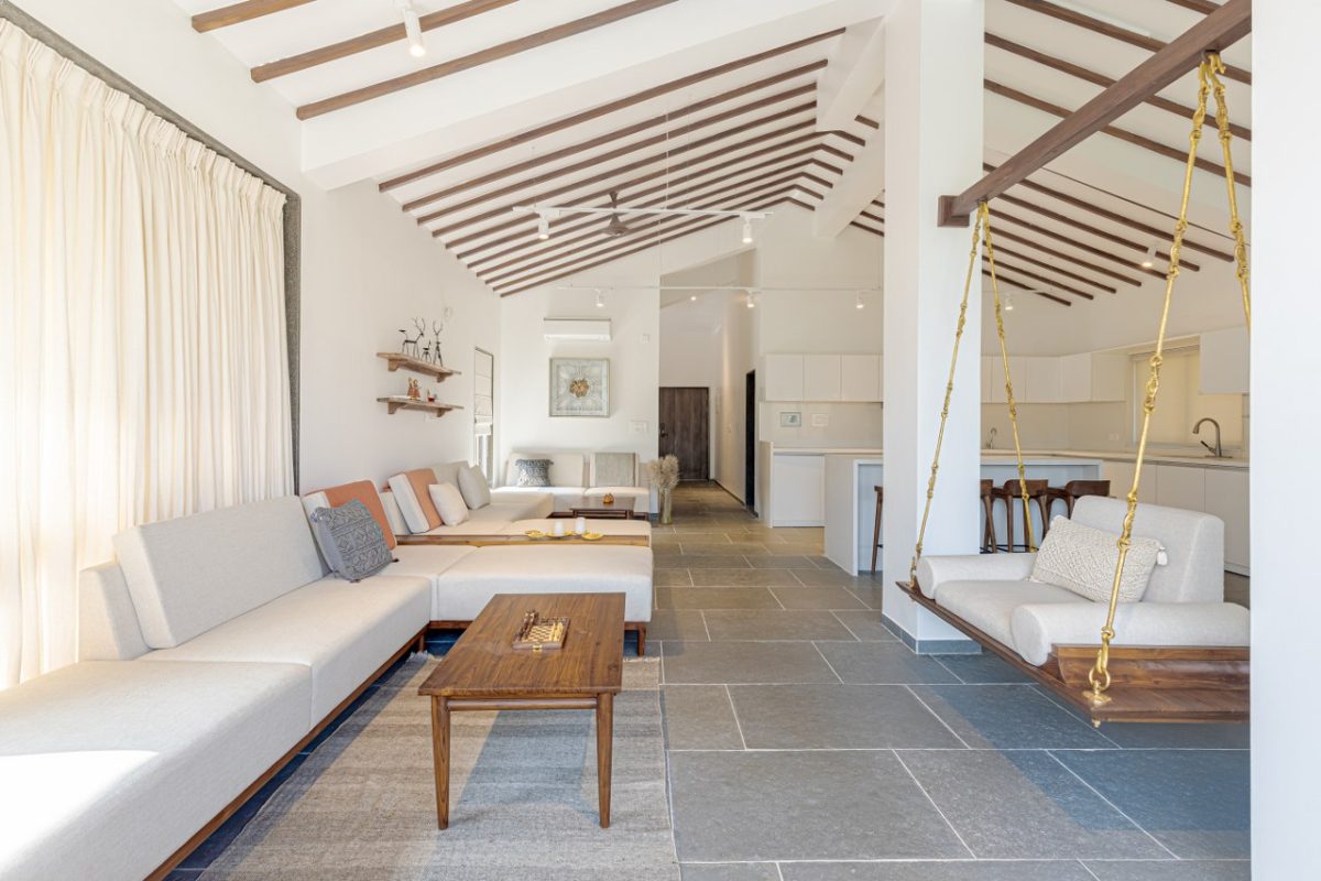 This Cozy Retreat Seamlessly Blends Nature and Architecture | Volume Design