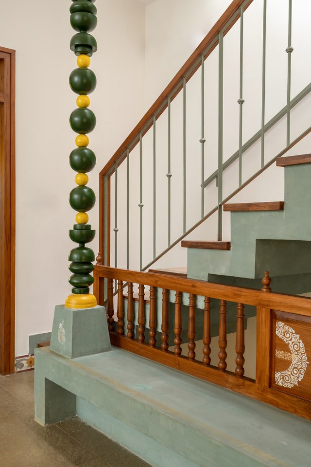 load-bearing house