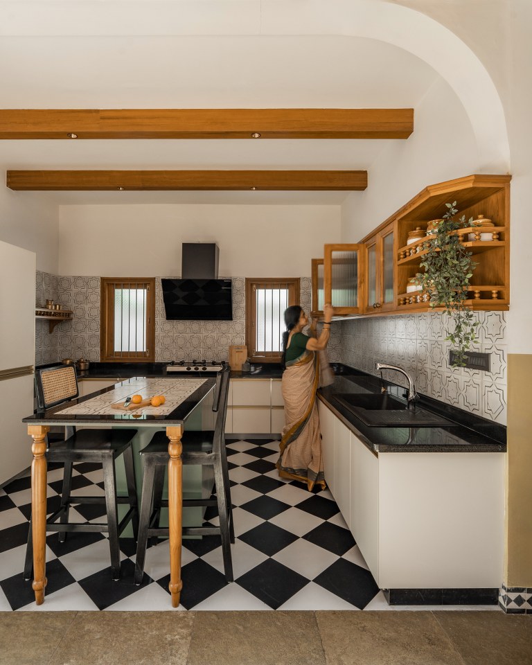 load-bearing house