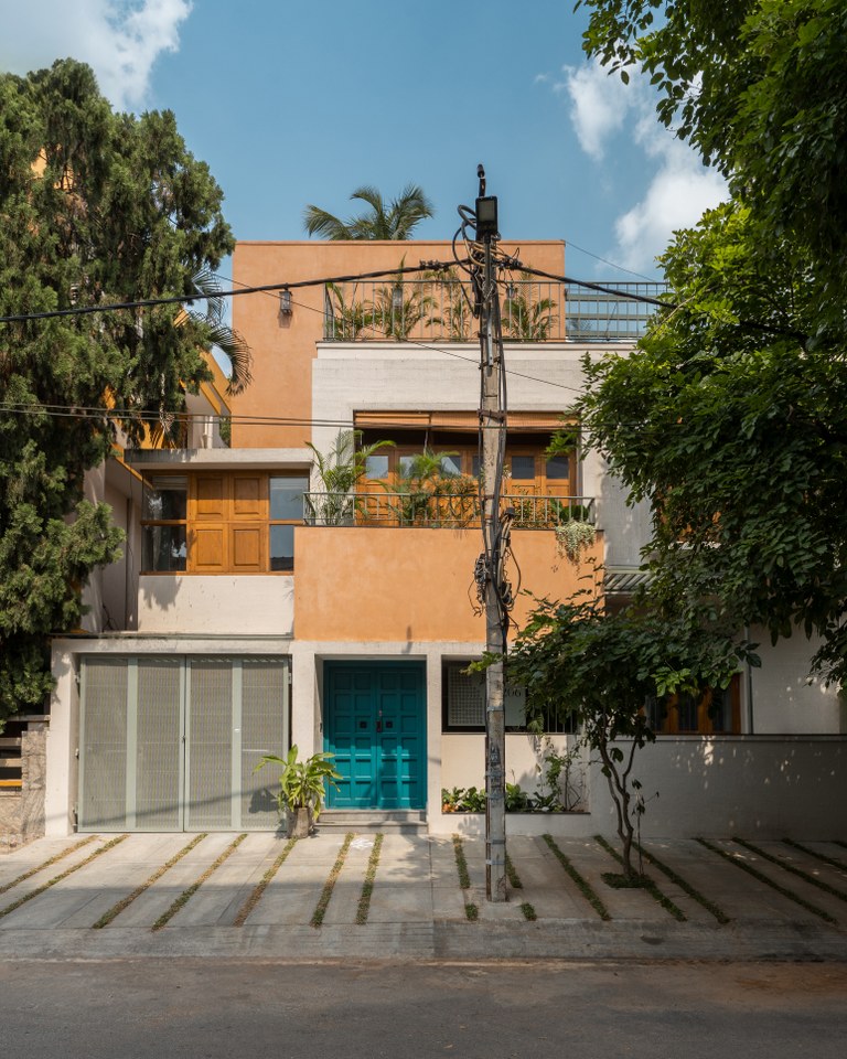load-bearing house