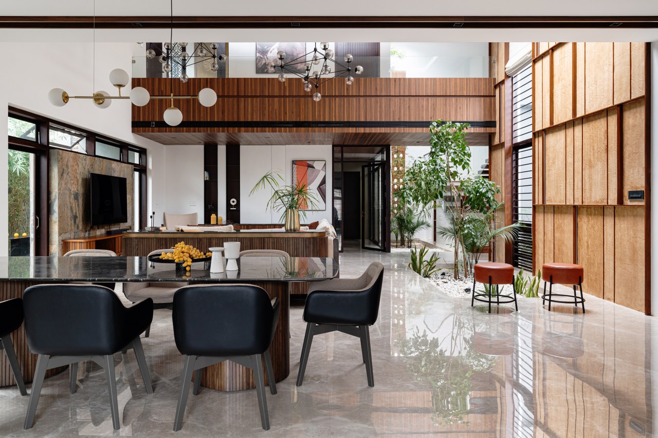 This Home Celebrates Tropical Home Design | PATH. People in ...