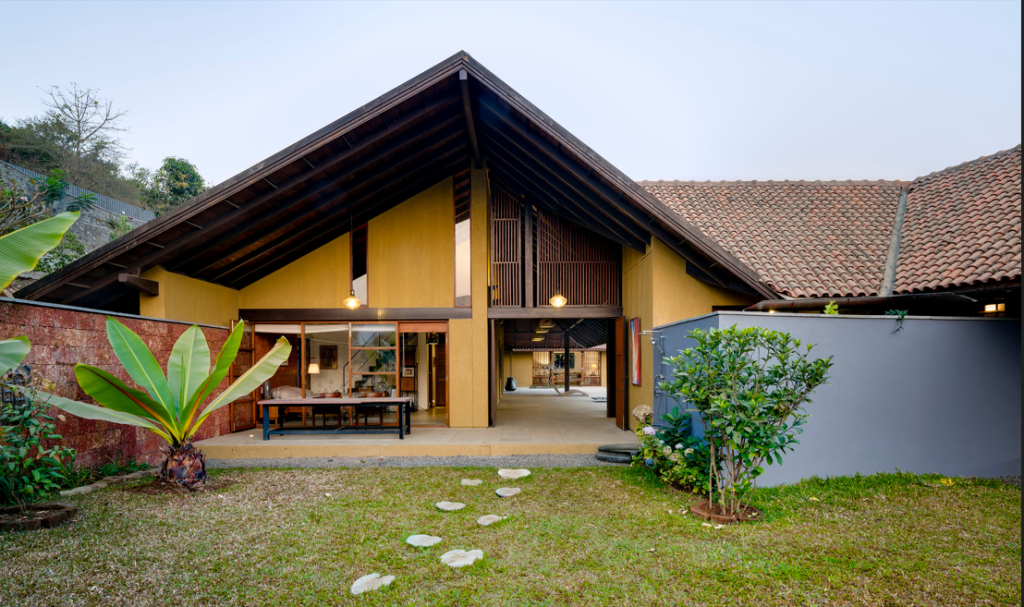 courtyard home