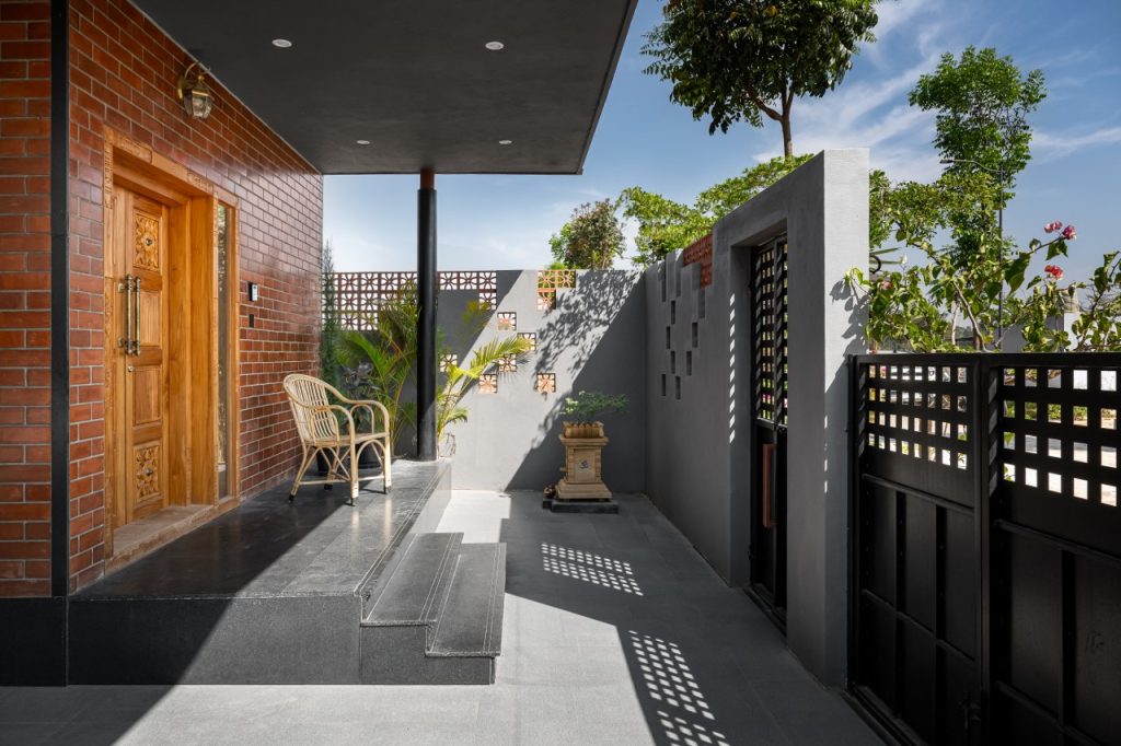 Compact Home