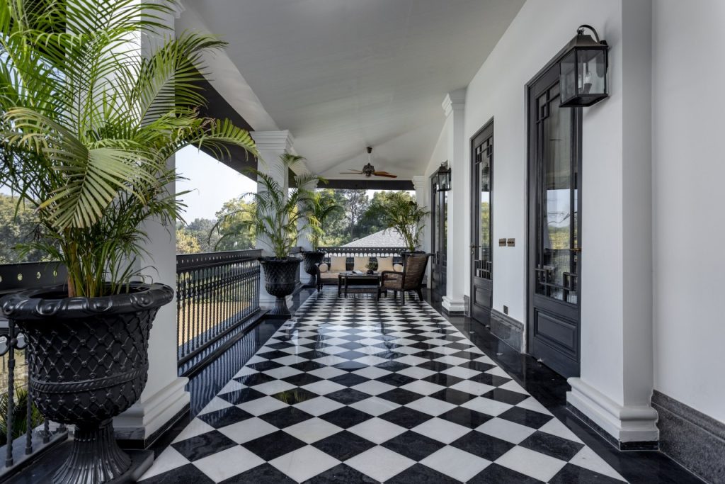 colonial house