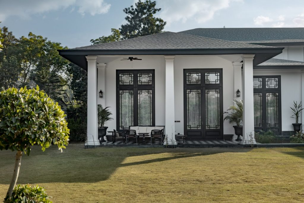 colonial house