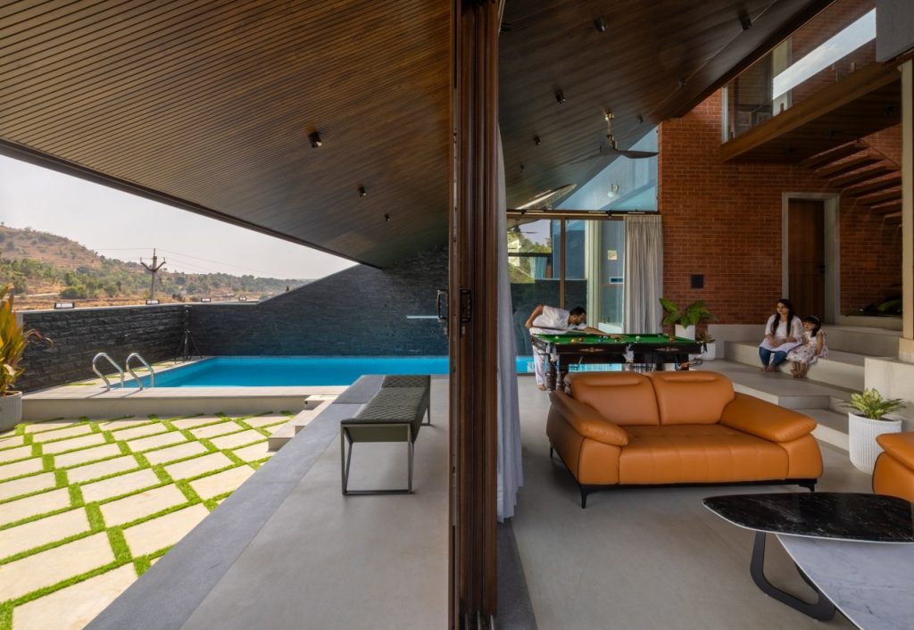 sloping roof