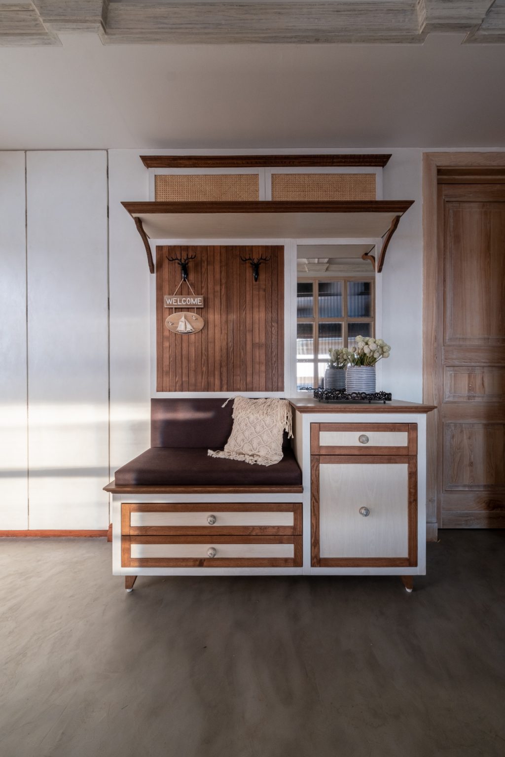 Gallery Detail: The Earthy House An 8000 Sq Ft Penthouse That Evokes