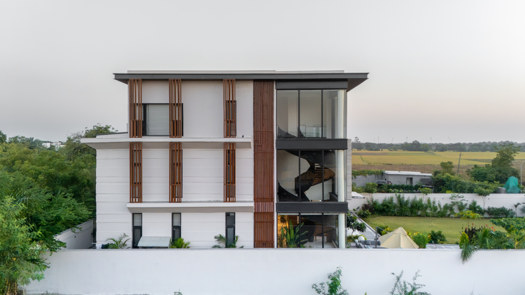 This Luxurious Home Is Defined With Clean Architecture Lines | Sana ...