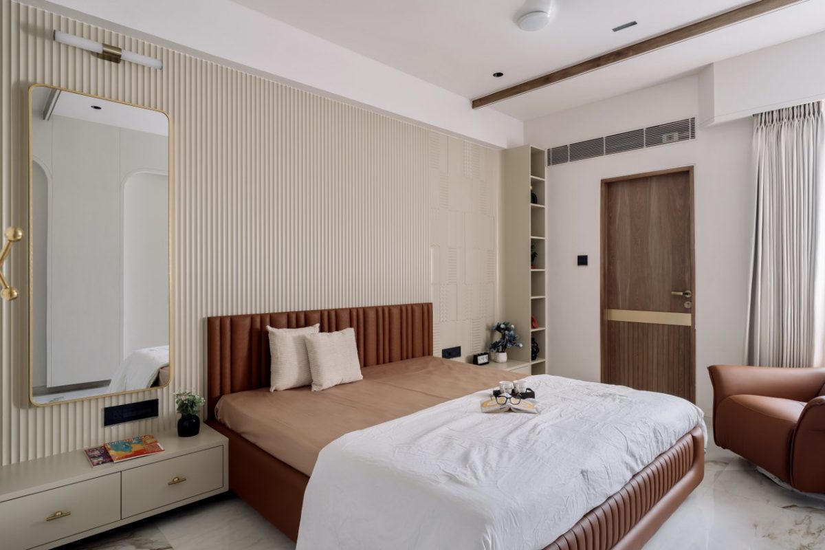Curated Artistic Apartment Designs Gallery View 36