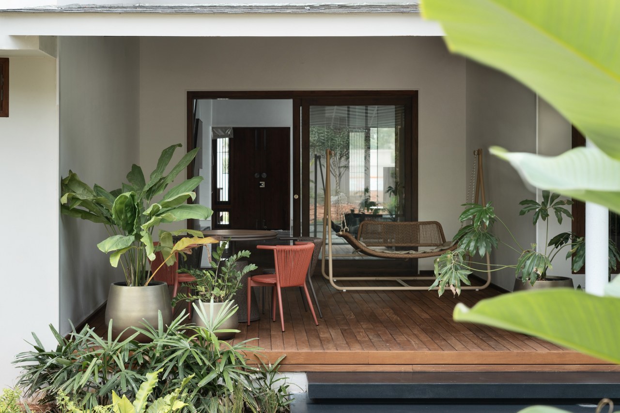 The Tropical Design Of This Home Is Crafted Where Excellence Meets ...