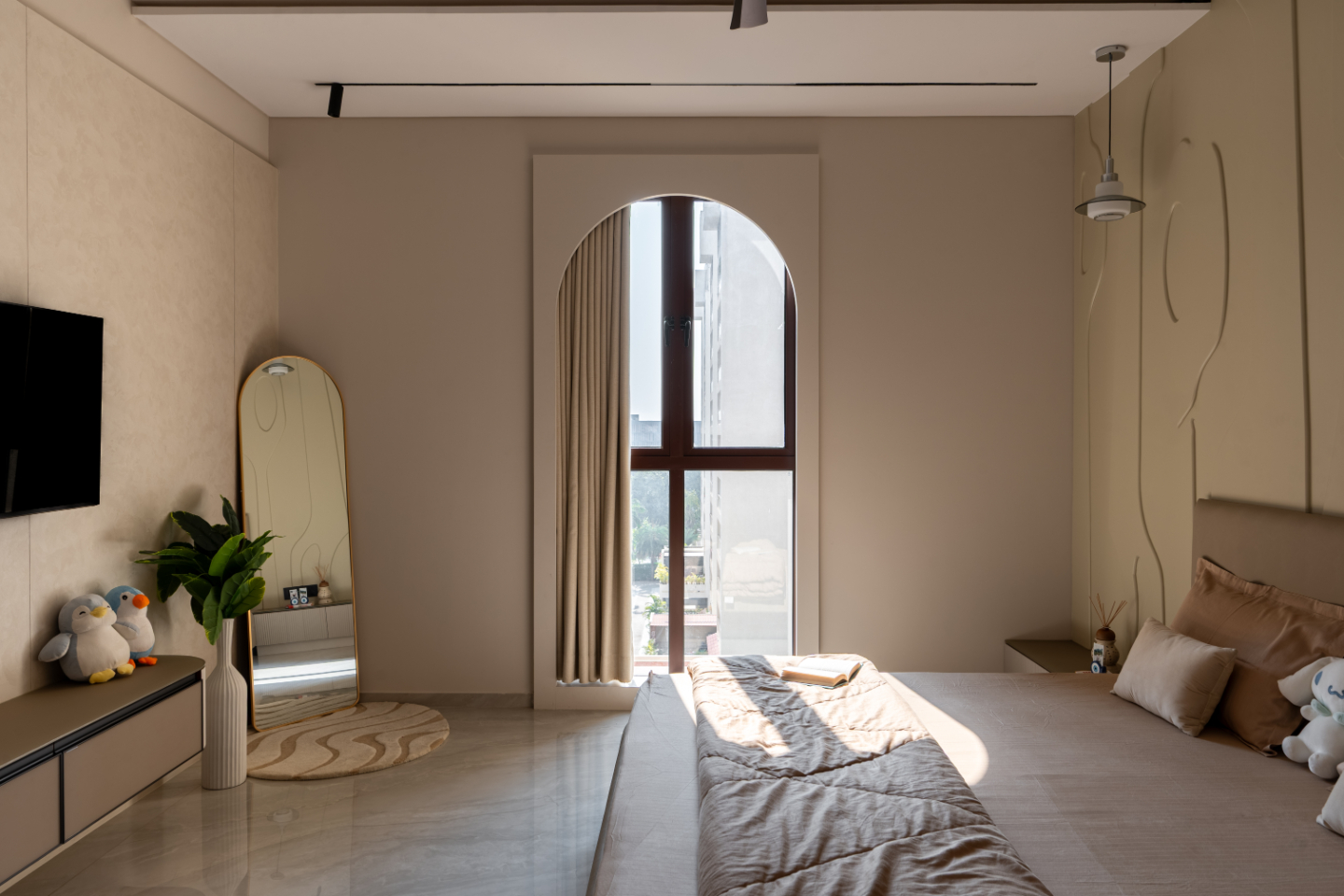 The Fluid Design Of This Home Is A Masterclass In Organic Minimalism ...