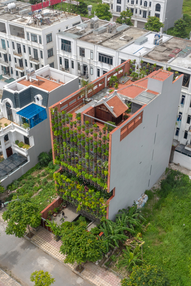 green facade
