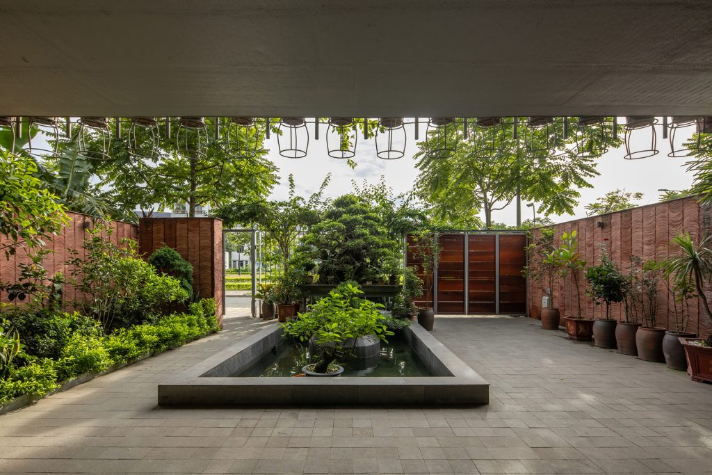 green facade