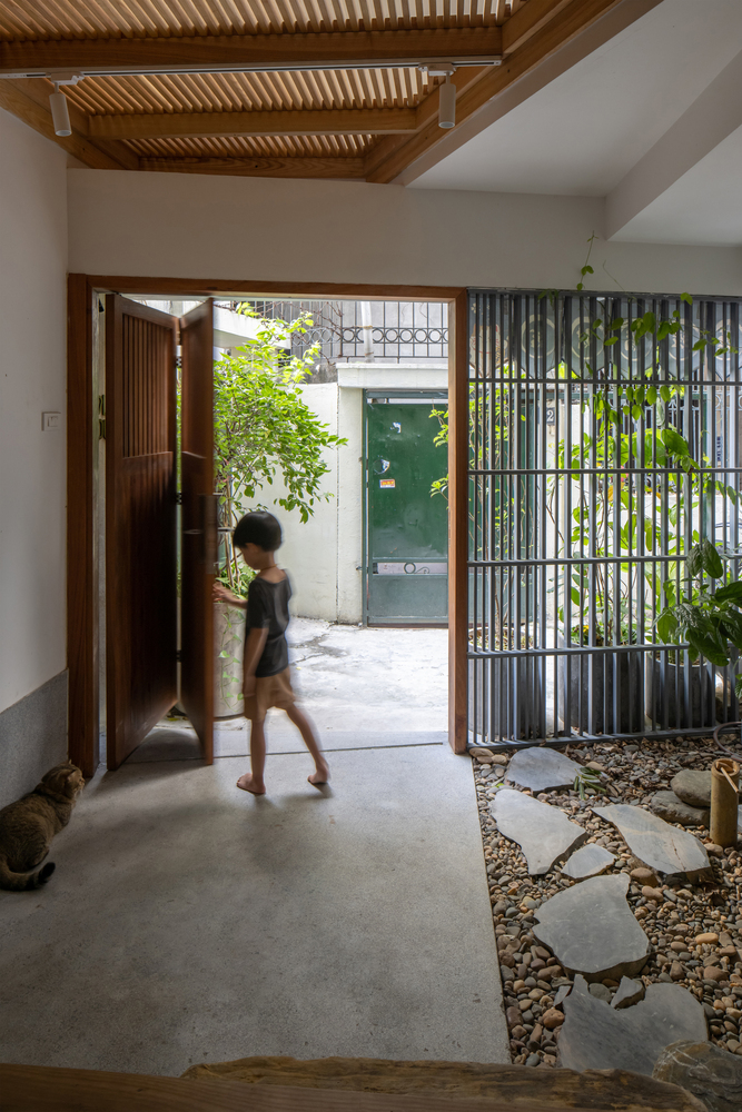 narrow street