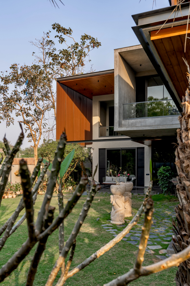 cantilever house