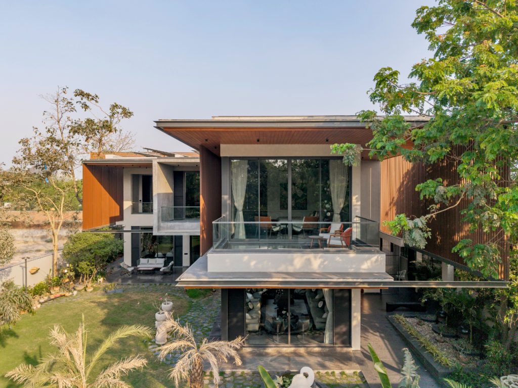 cantilever house