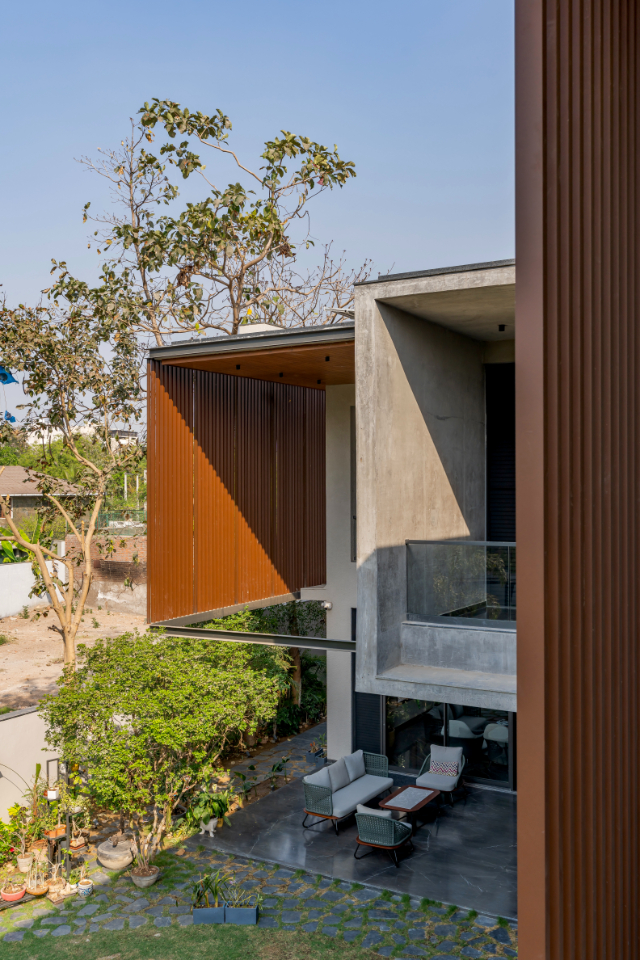 cantilever house