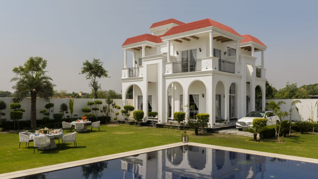 delhi farmhouse