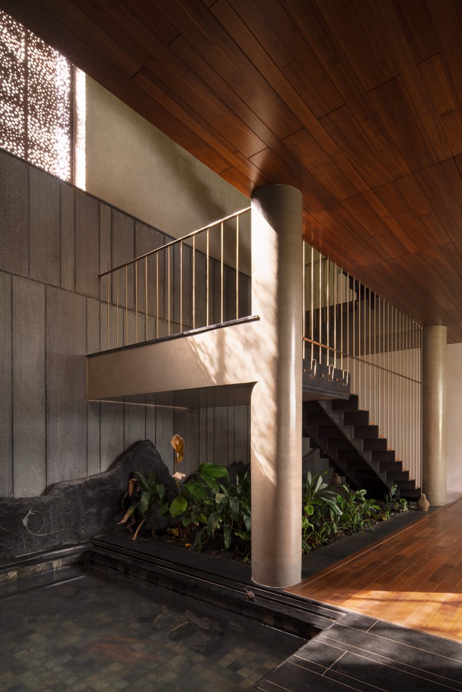 valley house