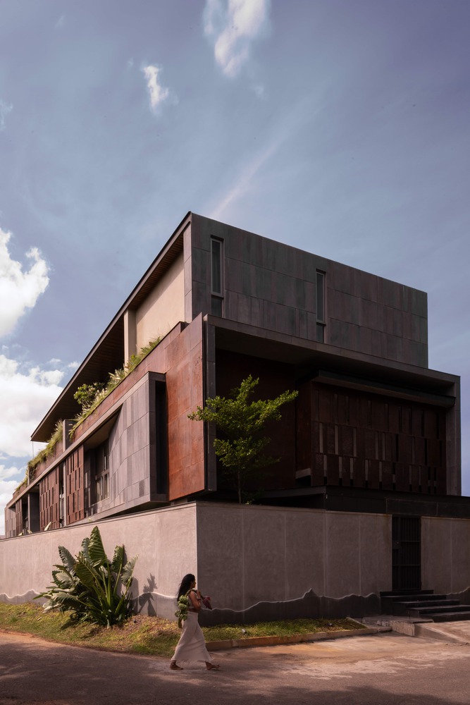 valley house