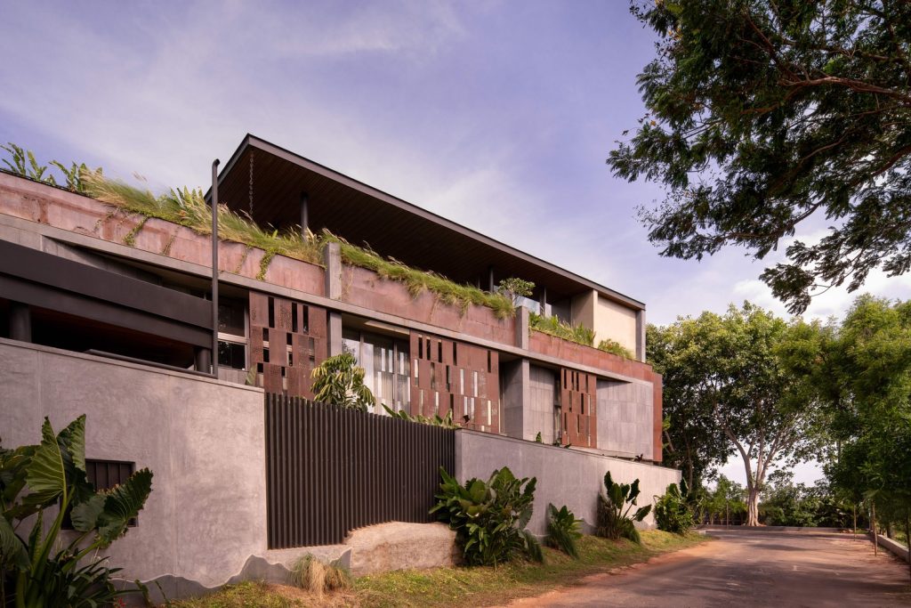 valley house